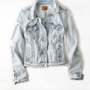 American eagle light wash distressed denim jacket
